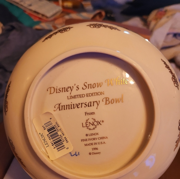 Disney Snow white lennox bowl - Picture 2 of 8